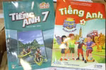 Cuốn sách không có tem chống hàng giả được Minh Quang mua qua mạng xã hội. Ảnh NVCC