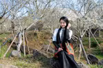Giới trẻ "rần rần" check-in cây mận cổ thụ trắng muốt đẹp như phim tại Sun World Fansipan Legend