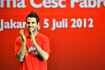 Fabregas được chào đón nồng nhiệt ở Indonesia