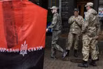 Chính phủ Kiev đang hoảng loạn trong cuộc đối đầu với Right Sector