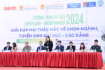 Đông đảo học sinh được tư vấn tuyển sinh – hướng nghiệp năm 2024
