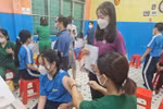 Không tiêm vắc xin phải làm cam kết gây phản ứng, Phòng GD Bình Thạnh thu hồi