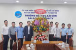Thứ trưởng Bộ Giáo dục và Đào tạo chúc mừng ngày Nhà giáo Việt Nam tại TP.HCM