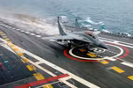 Phi công MiG- 29 Ấn Độ lần đầu tiên hạ cánh trên TSB Vikramaditya