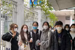 Được trở lại trường học trực tiếp, sinh viên đại học hào hứng, mừng rỡ