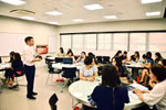 Cán bộ được cử đi bồi dưỡng ở nước ngoài cần đáp ứng tiêu chuẩn gì?