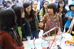 Học sinh Trung học cơ sở Thanh Xuân hiểu về vũ trụ, kỹ thuật tại ngày hội STEAM