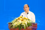 Làm sao thu hút người tài, người giàu đến miền Trung sống và làm việc?