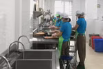 Hà Nội yêu cầu kiểm soát chặt chẽ nguồn gốc thực phẩm cung cấp vào trường học