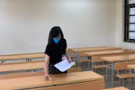 Thí sinh Hà Nội làm thủ tục dự thi lớp 10 theo hình thức trực tuyến