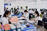 Hòa Bình: Viên chức giáo dục đang bị xem xét kỷ luật không được đi nước ngoài