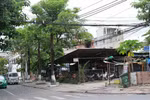 Trời thương không đưa bão tới, sao người lại tự tạo mưa dông?