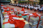 Nếu hỗ trợ sách vở, đồ dùng học tập cho học sinh nghèo nên thực hiện sớm