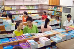 Học sinh nghỉ học là thời gian để các trường chọn sách giáo khoa tốt nhất?