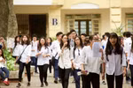 Học sinh cuối cấp tại Hà Nội học 9 môn trực tuyến, áp lực rất nặng nề, vất vả