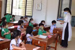 Công tác ở vùng núi nhưng bị cắt giảm trợ cấp, nhiều thầy cô chuyển về đồng bằng