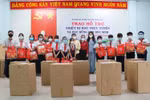 Bình Dương: Hơn 1,2 tỷ đồng và hàng trăm máy tính được trao cho học sinh nghèo