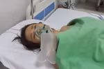 Gặp lãnh đạo huyện, cô giáo phải vào viện cấp cứu