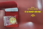Nhận kỷ niệm chương "Vì sự nghiệp giáo dục", sao tôi thấy tủi thân quá