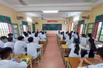 Mừng vì đề xuất miễn học phí nhưng lo các khoản phụ thu sẽ "rình rập" tăng 