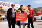 Vietjet cùng Khánh Hòa chào đón vị khách thứ 10 triệu của năm 2019 ​