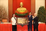 Tổng Bí thư gặp mặt các đại biểu về dự Đại hội VI Hội Người cao tuổi Việt Nam