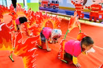 Những bài học đầy thiết thực trong giờ kỹ năng sống khiến các bậc phụ huynh yên tâm, tin tưởng. Ảnh: NVCC.