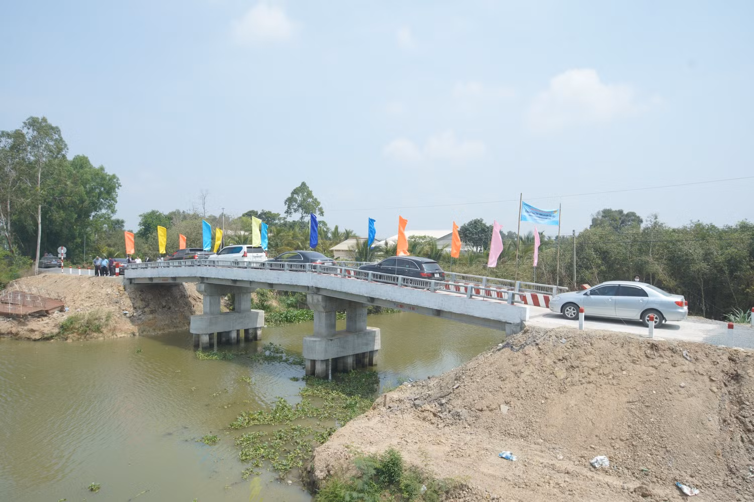 Công trình cầu giao thông giúp tăng liên kết vùng, cùng địa phương phát triển bền vững