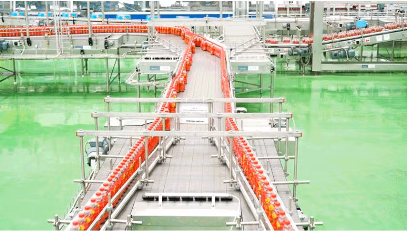 Trà thanh nhiệt Dr.Thanh được sản xuất trên dây chuyền công nghệ chiết vô trùng Aseptic hoàn toàn tự động và khép kín.