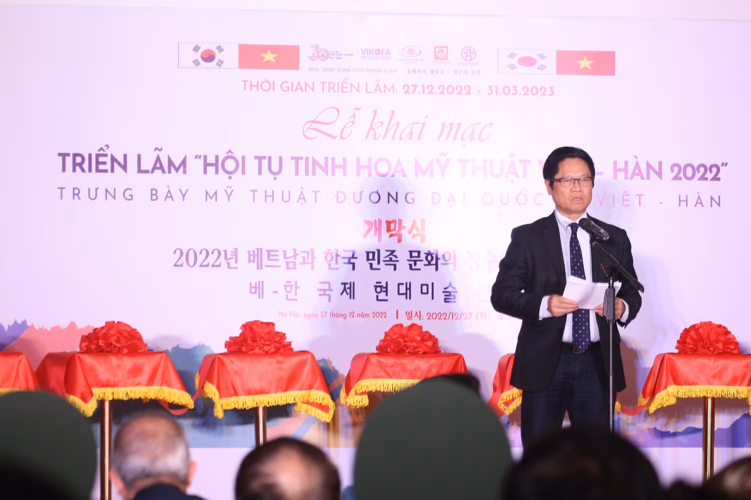 Tiến sĩ Vũ Tiến Lộc - Chủ tịch Hội Hữu nghị Việt Nam - Hàn Quốc phát biểu tại buổi lễ. Ảnh: T.D