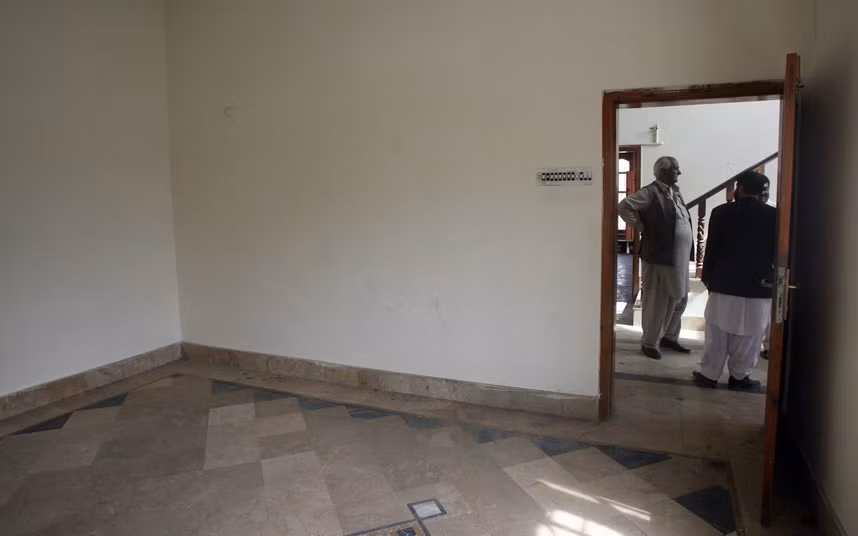 Có lẽ, chỉ có những người giàu nhất Haripur mới có khả năng thuê được ngôi nhà này. Có lẽ, chỉ có những người giàu nhất Haripur mới có khả năng thuê được ngôi nhà này.