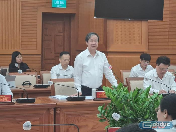 Nhiều băn khoăn khi Bộ trưởng Nguyễn Kim Sơn đề xuất Thành phố Hồ Chí Minh thí điểm đề án trường công lập thu học phí cao. (Ảnh: P.L/giaoduc.net.vn)