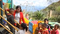 Cô Hương Lan, cô giáo khuyết tật nhưng rất hoàn hảo ảnh 2 Cô Hương Lan, cô giáo khuyết tật nhưng rất hoàn hảo ảnh 2
