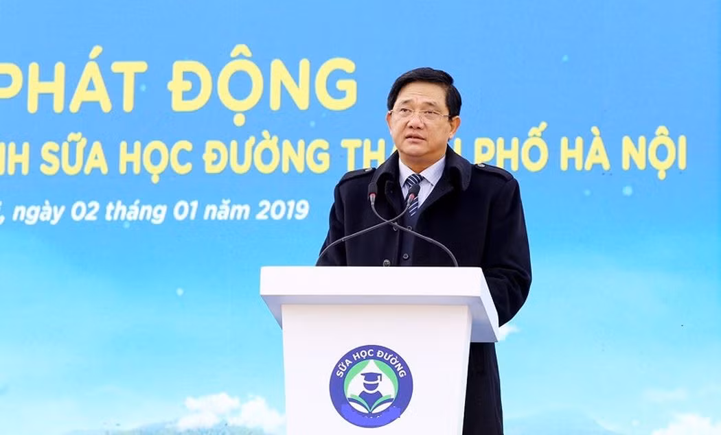 Phó Giám đốc Sở Giáo dục và Đào tạo Hà Nội Phạm Xuân Tiến tại lễ phát động Chương trình Sữa học đường năm 2019 trên địa bàn Thủ đô. Hà Nội muốn làm một loại sữa riêng cho học sinh Thủ đô, ảnh: Báo Kinh tế và Đô thị.