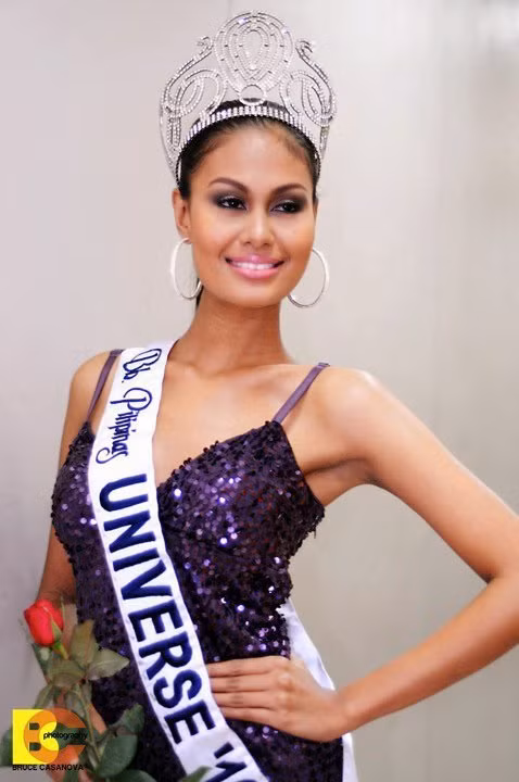 Hoa hậu Phillipines 2010 - Maria Venus Raj. Tại cuộc thi này, Maria Venus Raj không chỉ đoạt ngôi vị cao nhất mà còn giành thêm 2 giải phụ khác, bao gồm Hoa hậu Thân thiện và Hoa hậu mặc trang phục dạ hội đẹp nhất. Sau đó không lâu, người đẹp cũng phải trả lại vương miện với lí do gian dối khi khai hồ sơ đăng ký dự thi. Hoa hậu Phillipines 2010 - Maria Venus Raj. Tại cuộc thi này, Maria Venus Raj không chỉ đoạt ngôi vị cao nhất mà còn giành thêm 2 giải phụ khác, bao gồm Hoa hậu Thân thiện và Hoa hậu mặc trang phục dạ hội đẹp nhất. Sau đó không lâu, người đẹp cũng phải trả lại vương miện với lí do gian dối khi khai hồ sơ đăng ký dự thi.