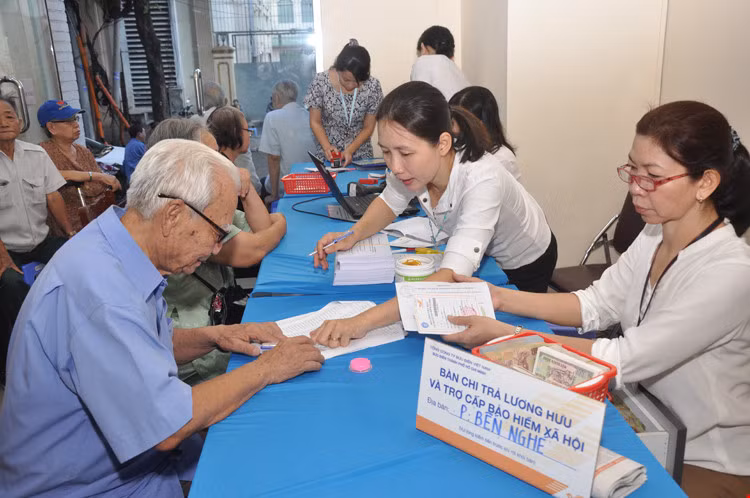 Bảo hiểm xã hội Việt Nam hướng tới mở rộng diện bao phủ, hướng tới bảo hiểm xã hội toàn dân. Bảo hiểm xã hội Việt Nam hướng tới mở rộng diện bao phủ, hướng tới bảo hiểm xã hội toàn dân.