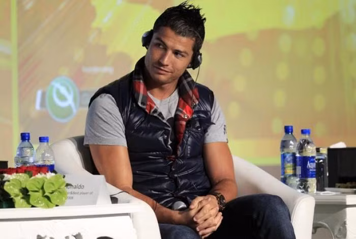 Ronaldo tự tin trả lời phỏng vấn