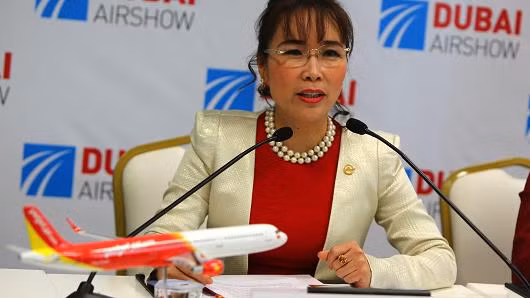 Tổng giám đốc Vietjet Air cho rằng: “Vietjet tự tin chất lượng dịch vụ của mình không hề kém hơn các hãng bay khác trên thế giới”. Tổng giám đốc Vietjet Air cho rằng: “Vietjet tự tin chất lượng dịch vụ của mình không hề kém hơn các hãng bay khác trên thế giới”.