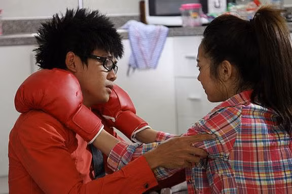 Phùng Ngọc Huy trong Lệ phí tình yêu của đạo diễn Nguyễn Minh Chung rất ngộ nghĩnh và dễ thương.