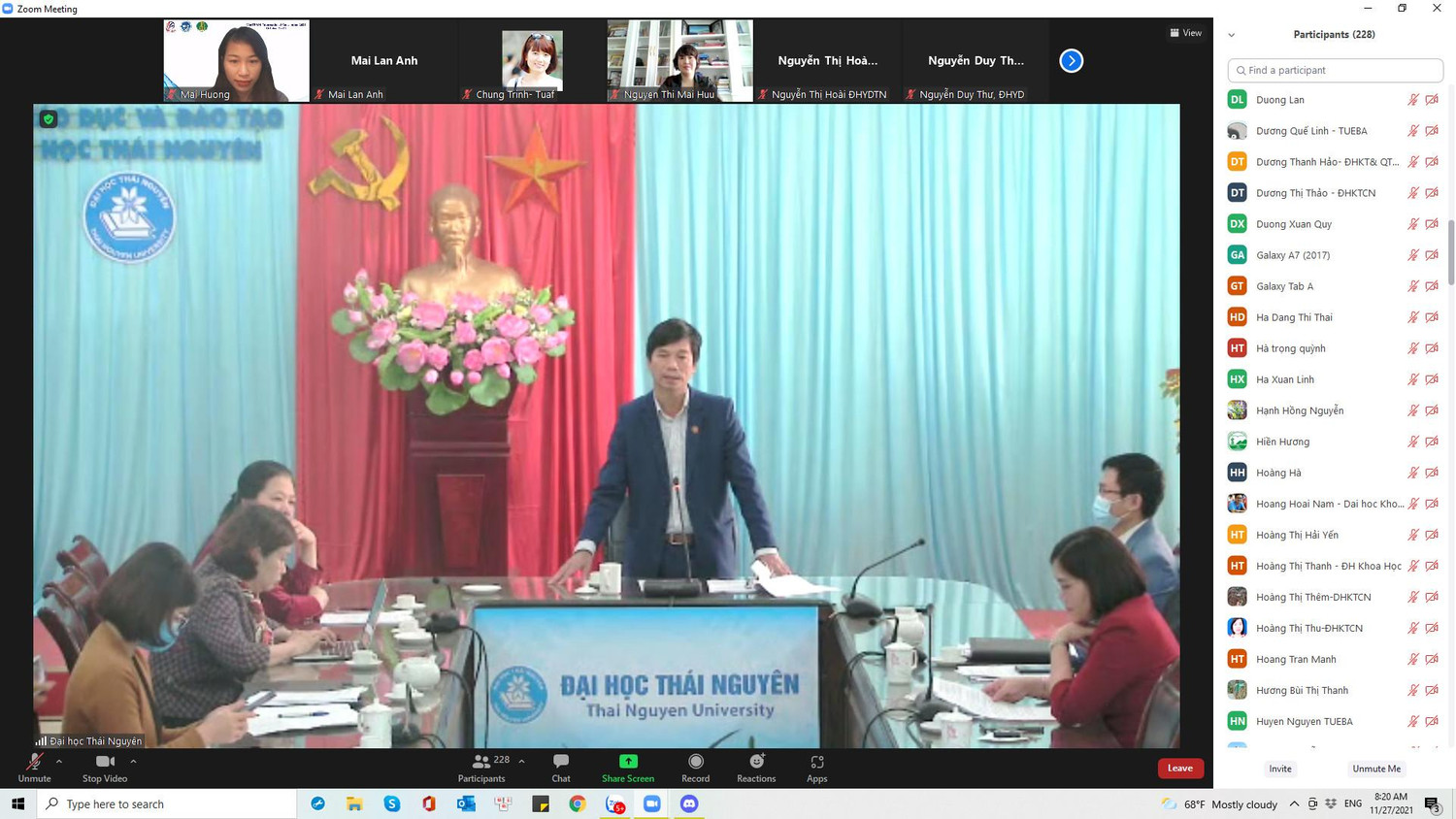 Hình ảnh lễ khai mạc khóa Bồi dưỡng nâng cao năng lực sư phạm cho giảng viên tiếng Anh và giảng viên giảng dạy chuyên ngành bằng tiếng Anh của Đại học Thái Nguyên (trong ảnh là Phó giáo sư Trần Viết Khanh – Phó Bí thư Đảng ủy, Phó Giám đốc Đại học Thái Nguyên phát biểu) Hình ảnh lễ khai mạc khóa Bồi dưỡng nâng cao năng lực sư phạm cho giảng viên tiếng Anh và giảng viên giảng dạy chuyên ngành bằng tiếng Anh của Đại học Thái Nguyên (trong ảnh là Phó giáo sư Trần Viết Khanh – Phó Bí thư Đảng ủy, Phó Giám đốc Đại học Thái Nguyên phát biểu)