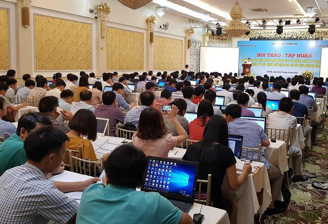 Bộ Giáo dục và Đào tạo tổ chức tập huấn triển khai cơ sở dữ liệu ngành giáo dục năm 2019 (Ảnh: moet.gov.vn) Bộ Giáo dục và Đào tạo tổ chức tập huấn triển khai cơ sở dữ liệu ngành giáo dục năm 2019 (Ảnh: moet.gov.vn)
