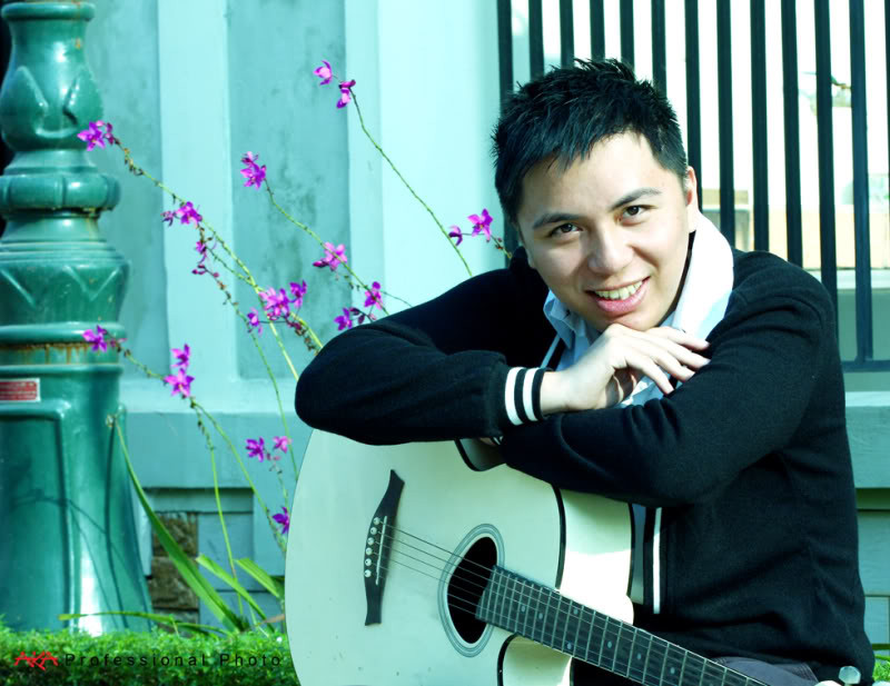 Minh Vương là đại diện của thế hệ ca sĩ - nhạc sĩ tài năng vừa hát vừa có thể sáng tác các ca khúc. Anh sẽ hát ca khúc Vệt nắng cuối trời tại liveshow Bài hát yêu thích tháng 6. Minh Vương là đại diện của thế hệ ca sĩ - nhạc sĩ tài năng vừa hát vừa có thể sáng tác các ca khúc. Anh sẽ hát ca khúc Vệt nắng cuối trời tại liveshow Bài hát yêu thích tháng 6.