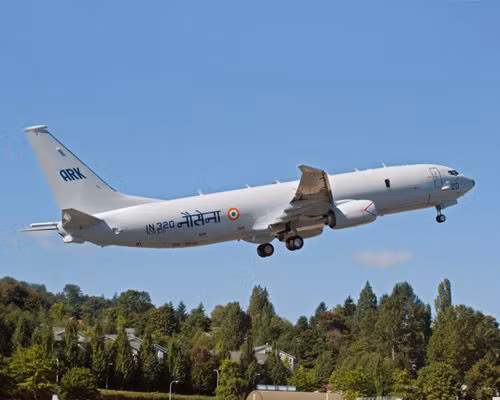 Ấn Độ mua máy bay tuần tra chống tàu ngầm P-8I Poseidon của Mỹ. Ấn Độ mua máy bay tuần tra chống tàu ngầm P-8I Poseidon của Mỹ.