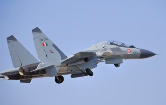 Máy bay chiến đấu Su-30MKI của Không quân Ấn Độ, do Nga chế tạo. Máy bay chiến đấu Su-30MKI của Không quân Ấn Độ, do Nga chế tạo.