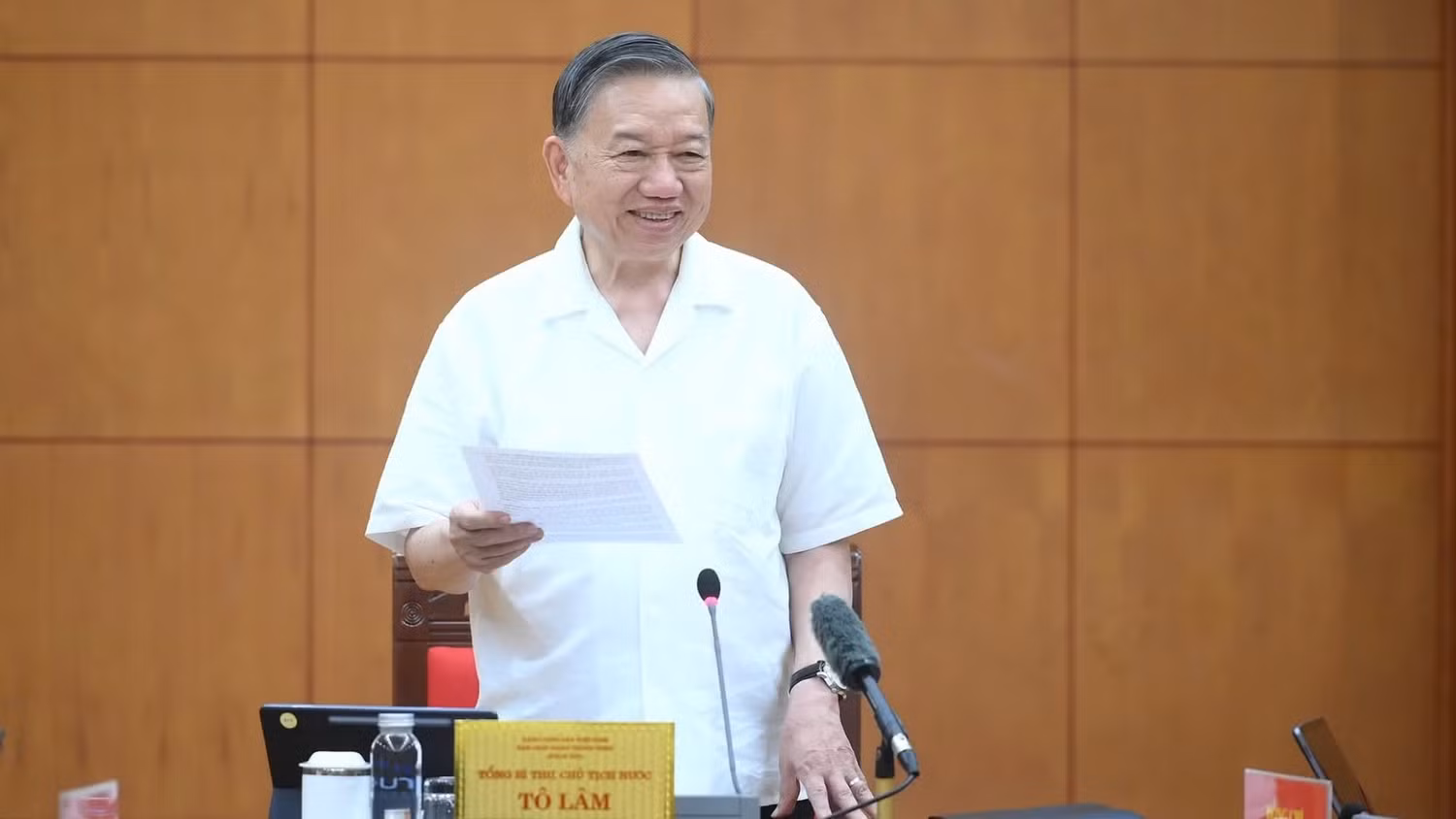 tong-bi-thu-1.jpg