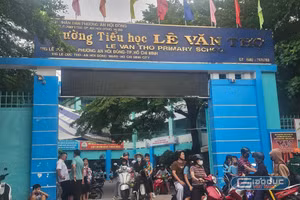 Tiểu học Lê Văn Thọ: Giáo viên “tố” nhiều học sinh lớp 5 bị sửa điểm Tin học, Hiệu trưởng nói gì?